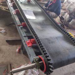 裙邊皮帶給料機帶稱重系統廠家